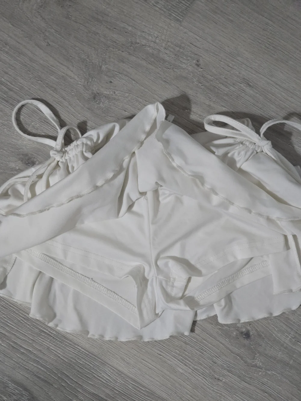 SHEIN White Tiered Ruffle Mini Skirt with Side Ties